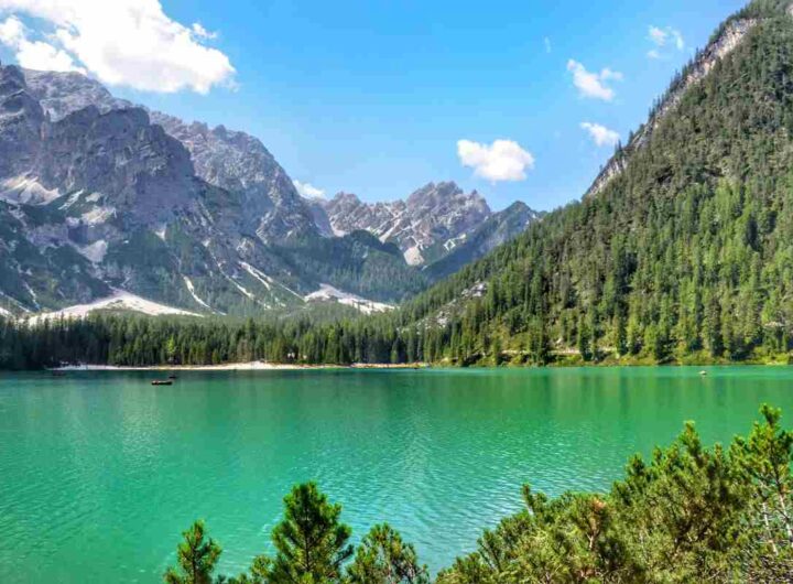 il lago smeraldo: uno dei luoghi più affascinanti al mondo