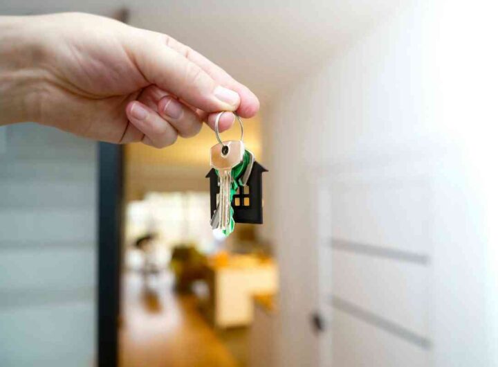 Molti lo ignorano, ma è pericoloso: ecco perché non dovresti mai posare le chiavi in questo modo, tutti i dettagli