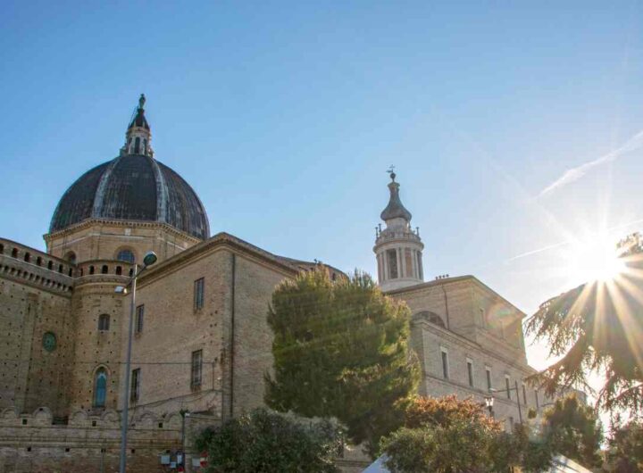 10 mete sacre da visitare