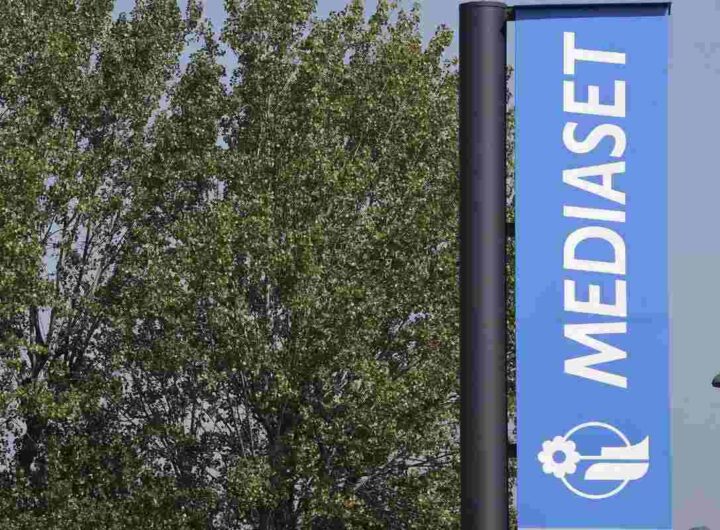 "Fammi tornare": appello inaspettato della star Mediaset