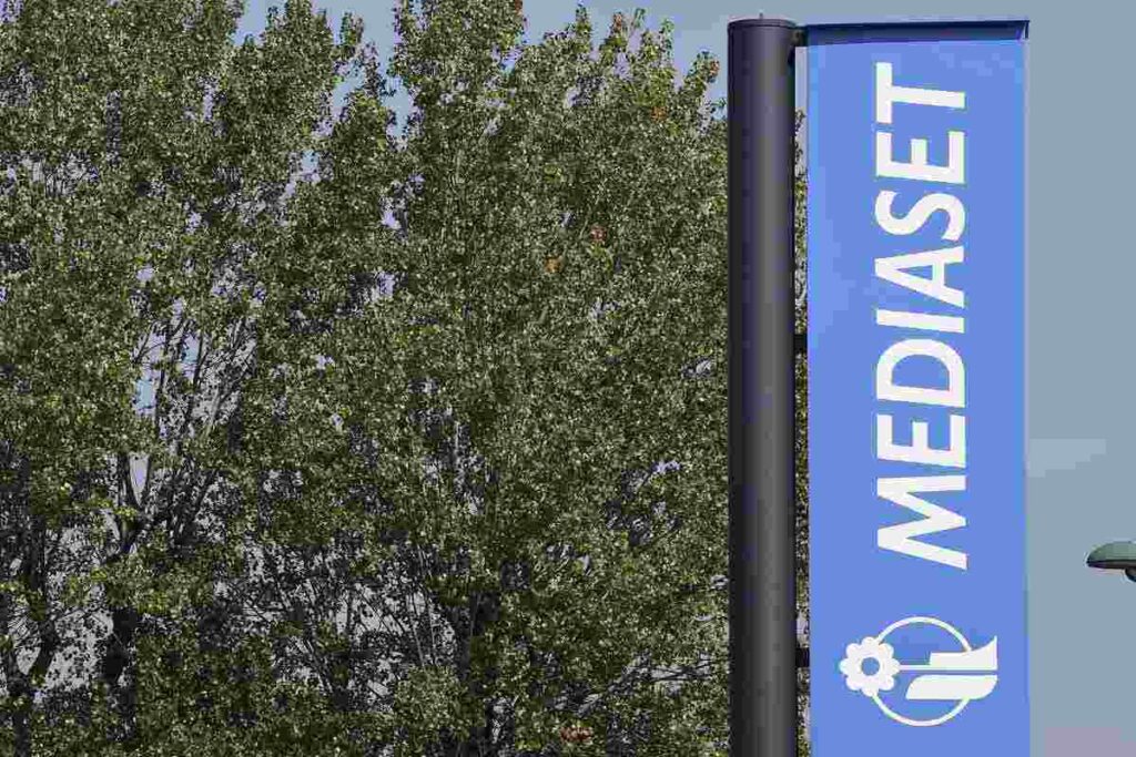 Mediaset, palinsesti rivoluzionati: cambio di programmazione, i dettagli