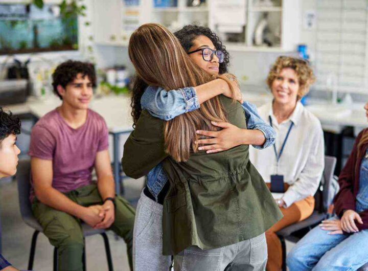 Le 7 espressioni che rivelano una forte intelligenza emotiva, tutti i dettagli