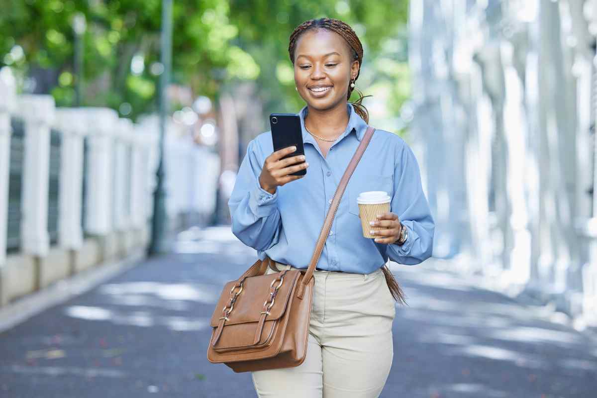 Whatsapp, occhio: ora tutte le volte che lo fai i tuoi contatti ricevono una notifica
